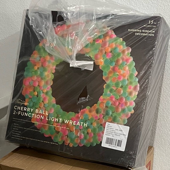 Anthropologie Stargazer Cherry Ball 2-Function Light Wreath, NIB - Picture 8 of 8